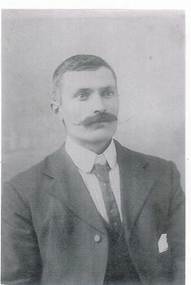 James Lillie Robertson, foundry foreman, Castlemaine