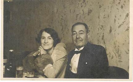 Minnie and William Tinsley — street photo George St Sydney and indoor portrait