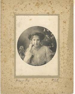 Winifred (Winnie) Bradbury — leading soprano at Scots Church Melbourne, 1910–1920